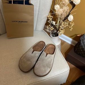 Lucky brand cork slides